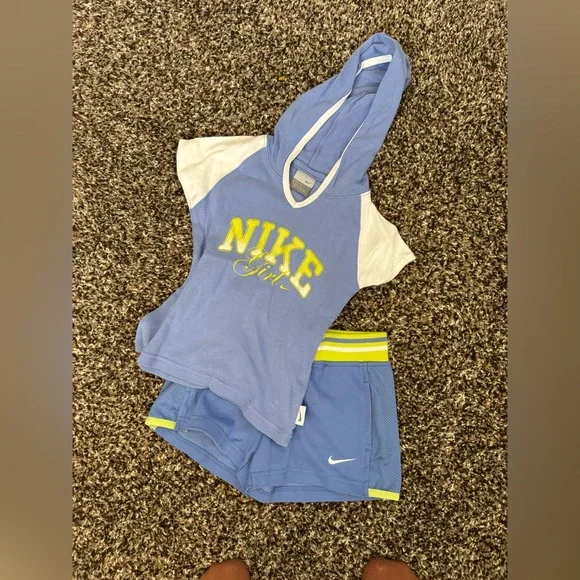 Vintage Y2K Nike Girls Set Sz Small Kids Hooded Top Shorts - Picture 1 of 3